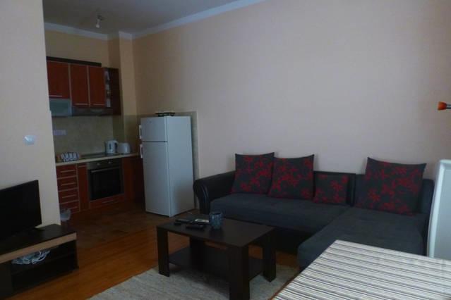 Roman Gardens Studio Apartment Рісан Екстер'єр фото